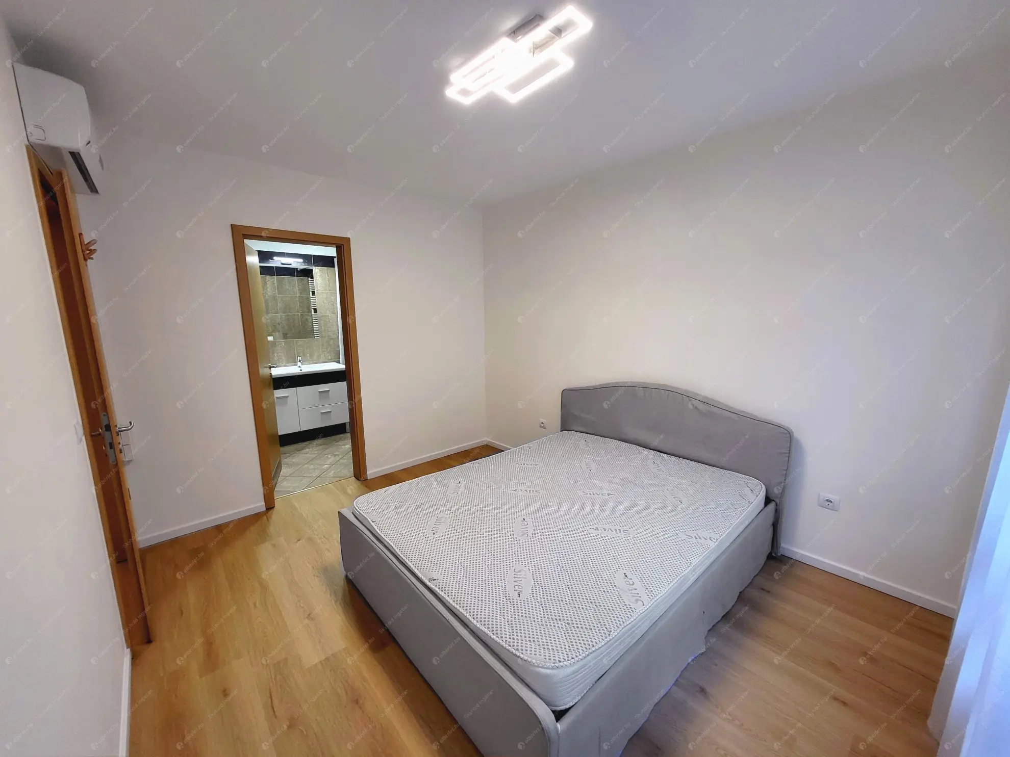 Kiadó albérlet 270000 Ft/hó áron: Budapest, VII. kerület  Holló utca. Mérete: 41 nm, 1 szobás | Alberlet.hu - 6620997