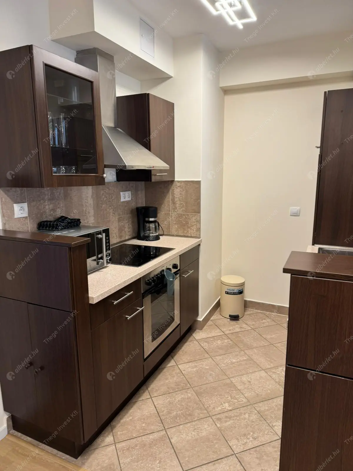 Kiadó albérlet 275000 Ft/hó áron: Budapest, VII. kerület  Holló utca. Mérete: 42 nm, 2 szobás | Alberlet.hu - 6623049