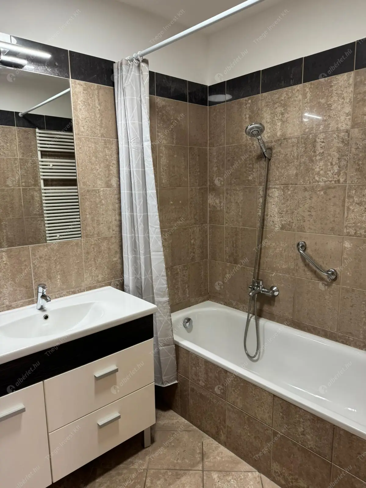 Kiadó albérlet 275000 Ft/hó áron: Budapest, VII. kerület  Holló utca. Mérete: 42 nm, 2 szobás | Alberlet.hu - 6623050