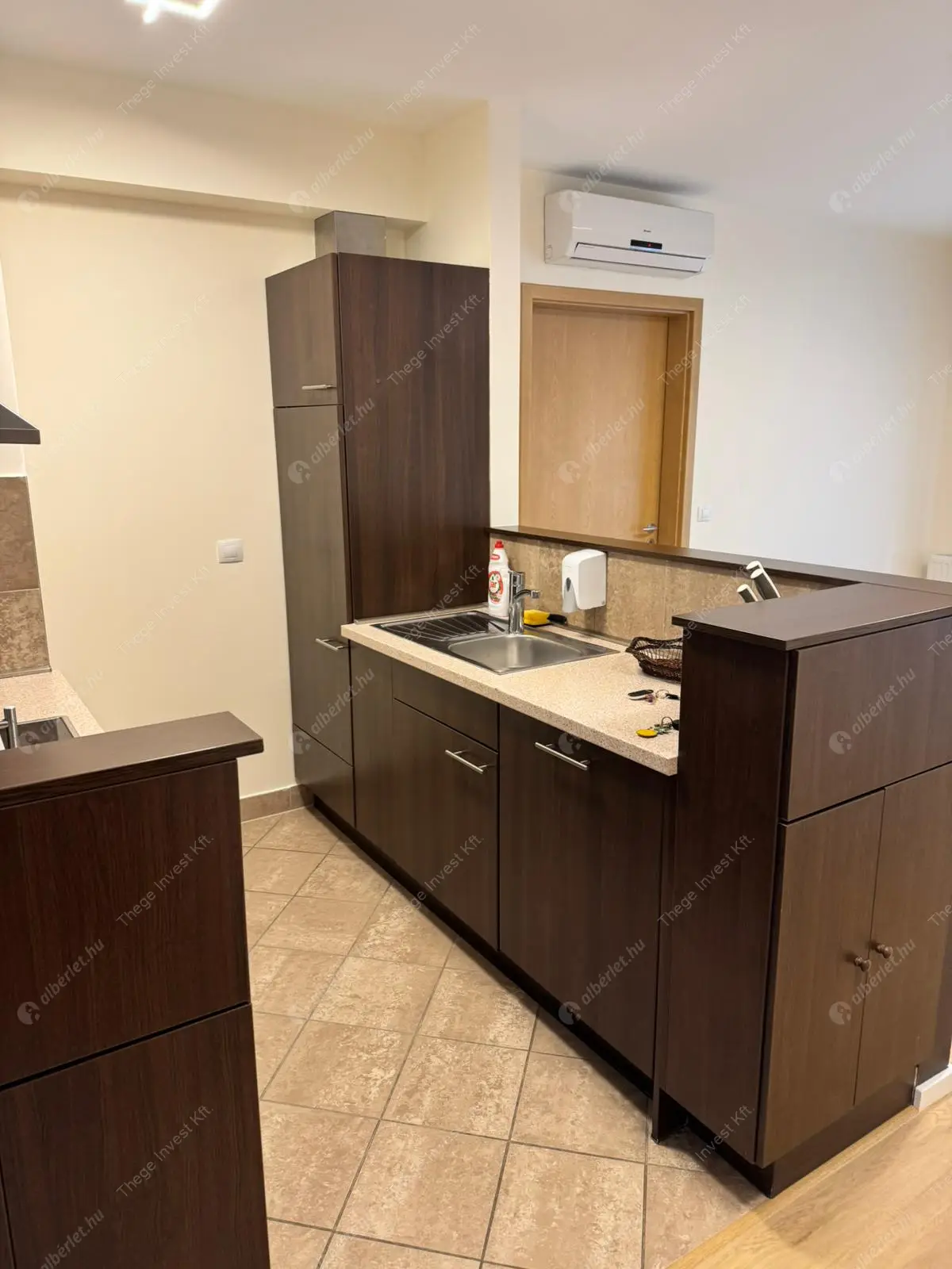 Kiadó albérlet 275000 Ft/hó áron: Budapest, VII. kerület  Holló utca. Mérete: 42 nm, 2 szobás | Alberlet.hu - 6623057