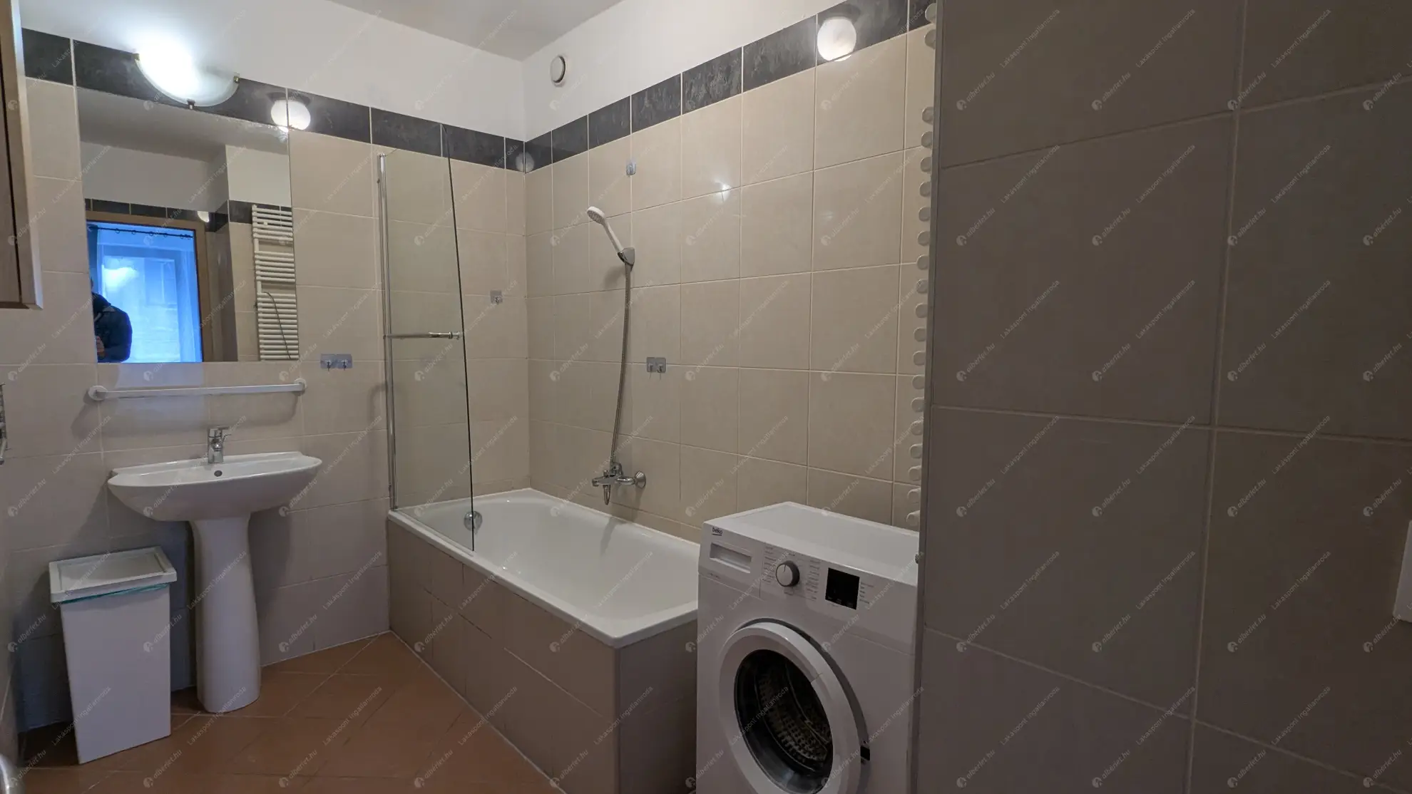 Kiadó albérlet 286000 Ft/hó áron: Budapest, VII. kerület  Holló utca. Mérete: 50 nm, 2 szobás | Alberlet.hu - 6638097