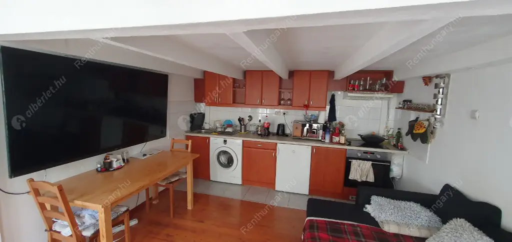 Kiadó albérlet 340000 Ft/hó áron: Budapest, VII. kerület  Holló utca. Mérete: 65 nm, 2 szobás | Alberlet.hu - 6605746