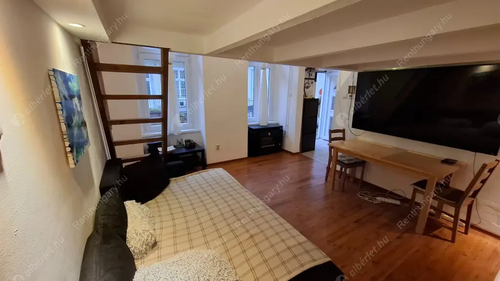 Kiadó albérlet 320000 Ft/hó áron: Budapest, VII. kerület  Holló utca. Mérete: 65 nm, 2 szobás | Alberlet.hu - 6606433