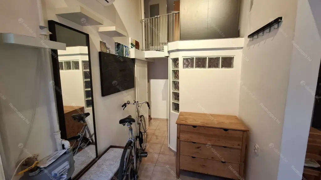 Kiadó albérlet 280000 Ft/hó áron: Budapest, VII. kerület  Holló utca. Mérete: 65 nm, 2 szobás | Alberlet.hu - 6645159