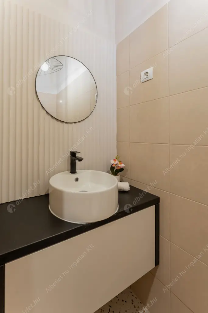 Kiadó albérlet 580000 Ft/hó áron: Budapest, VII. kerület  Holló utca. Mérete: 73 nm, 3 szobás | Alberlet.hu - 6578496