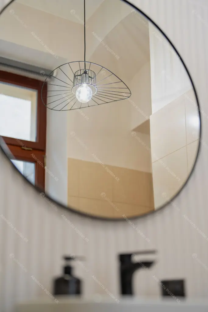 Kiadó albérlet 400000 Ft/hó áron: Budapest, VII. kerület  Holló utca. Mérete: 73 nm, 3 szobás | Alberlet.hu - 6683489