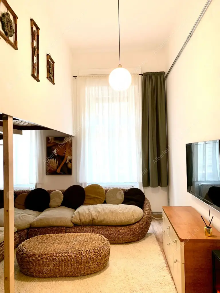 Kiadó albérlet 623000 Ft/hó áron: Budapest, VII. kerület  Huszár utca. Mérete: 80 nm, 3 szobás | Alberlet.hu - 6568476