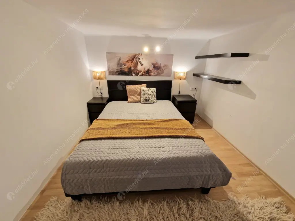 Kiadó albérlet 519000 Ft/hó áron: Budapest, VII. kerület  Huszár utca. Mérete: 80 nm, 3 szobás | Alberlet.hu - 6578514