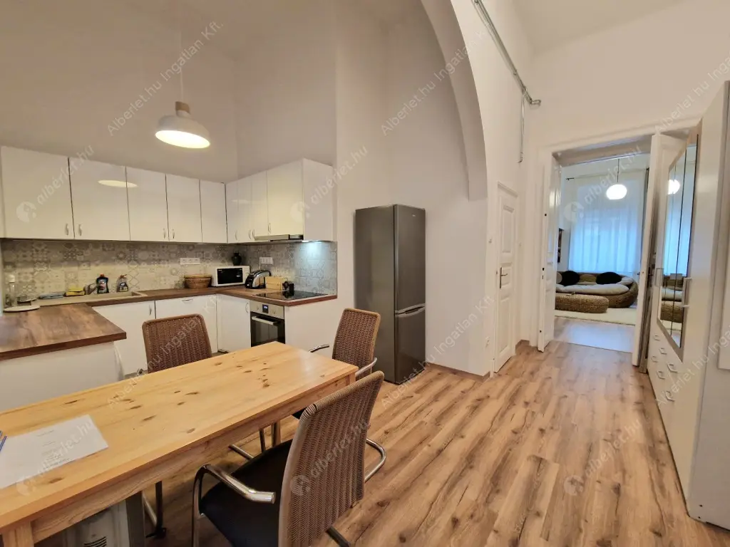 Kiadó albérlet 519000 Ft/hó áron: Budapest, VII. kerület  Huszár utca. Mérete: 80 nm, 3 szobás | Alberlet.hu - 6578526