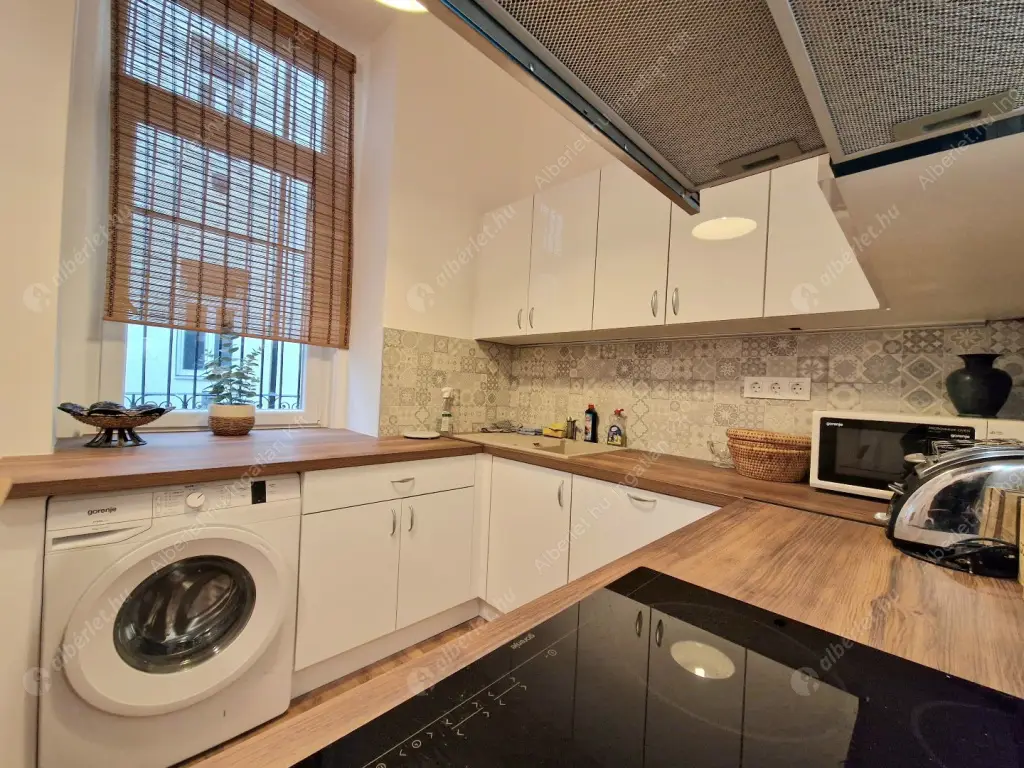 Kiadó albérlet 519000 Ft/hó áron: Budapest, VII. kerület  Huszár utca. Mérete: 80 nm, 3 szobás | Alberlet.hu - 6578528