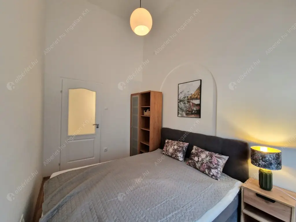 Kiadó albérlet 478000 Ft/hó áron: Budapest, VII. kerület  Huszár utca. Mérete: 80 nm, 3 szobás | Alberlet.hu - 6591031