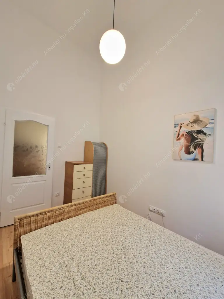 Kiadó albérlet 478000 Ft/hó áron: Budapest, VII. kerület  Huszár utca. Mérete: 80 nm, 3 szobás | Alberlet.hu - 6591035