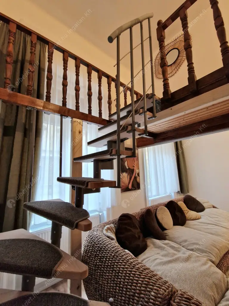 Kiadó albérlet 482000 Ft/hó áron: Budapest, VII. kerület  Huszár utca. Mérete: 80 nm, 3 szobás | Alberlet.hu - 6617924