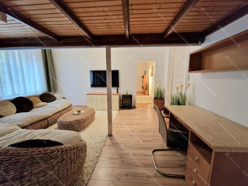 Kiadó albérlet 455000 Ft/hó áron: Budapest, VII. kerület  Huszár utca. Mérete: 80 nm, 3 szobás | Alberlet.hu - 6639421