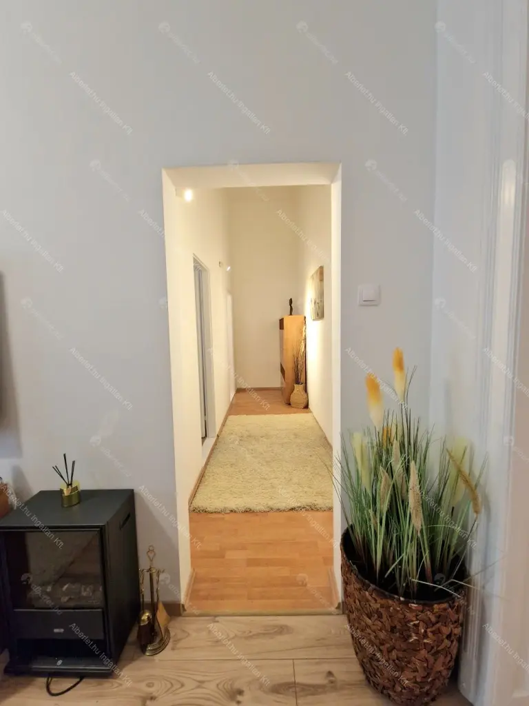 Kiadó albérlet 455000 Ft/hó áron: Budapest, VII. kerület  Huszár utca. Mérete: 80 nm, 3 szobás | Alberlet.hu - 6639422