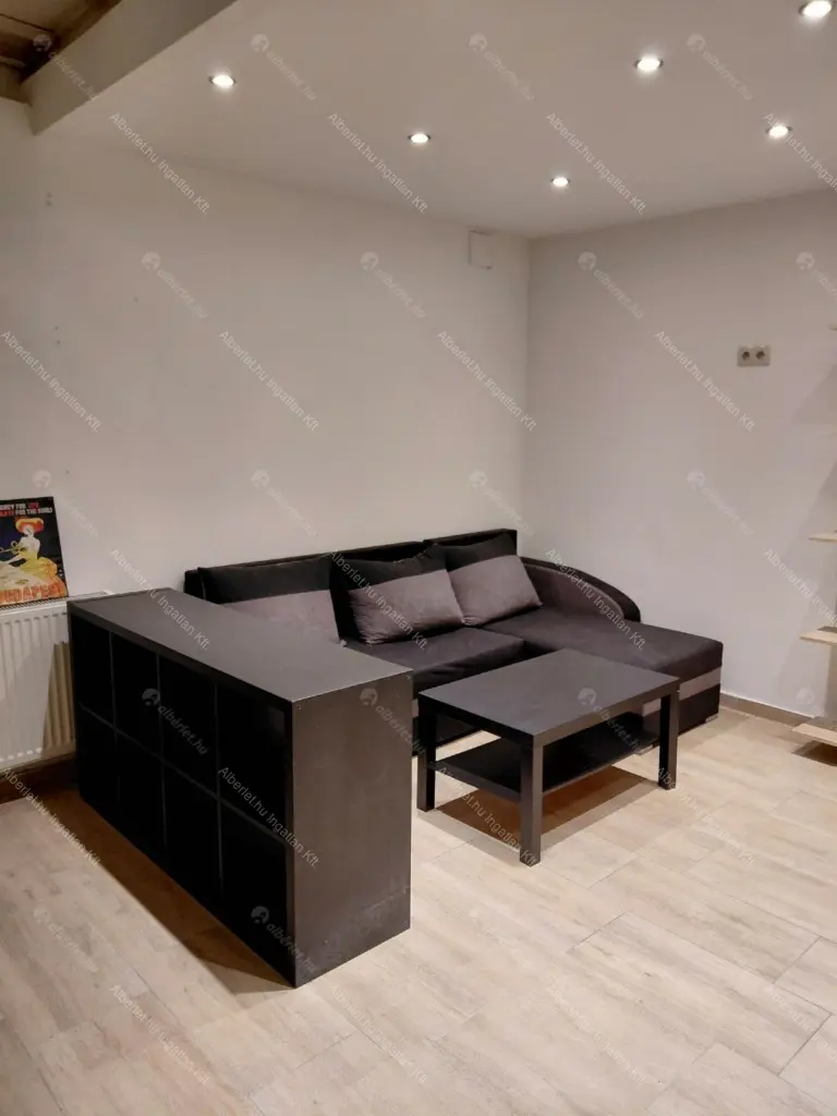 Kiadó albérlet 280000 Ft/hó áron: Budapest, VII. kerület  István utca. Mérete: 31 nm, 2 szobás | Alberlet.hu - 6696248