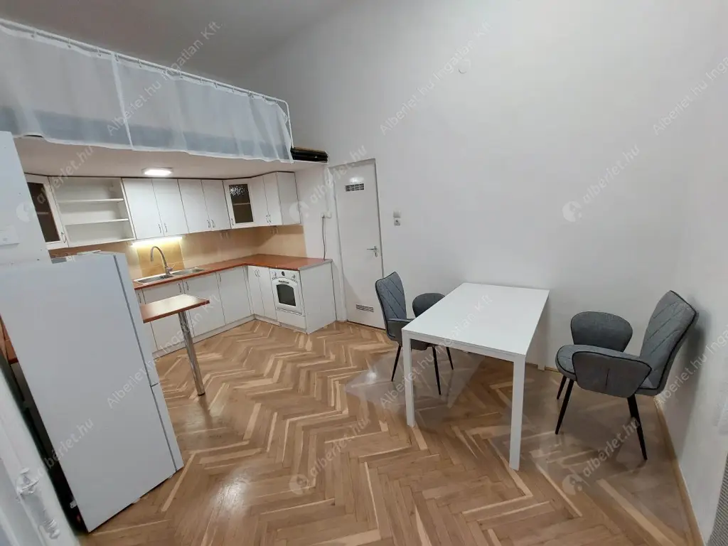 Kiadó albérlet 200000 Ft/hó áron: Budapest, VII. kerület  István utca. Mérete: 44 nm, 2 szobás | Alberlet.hu - 6625937