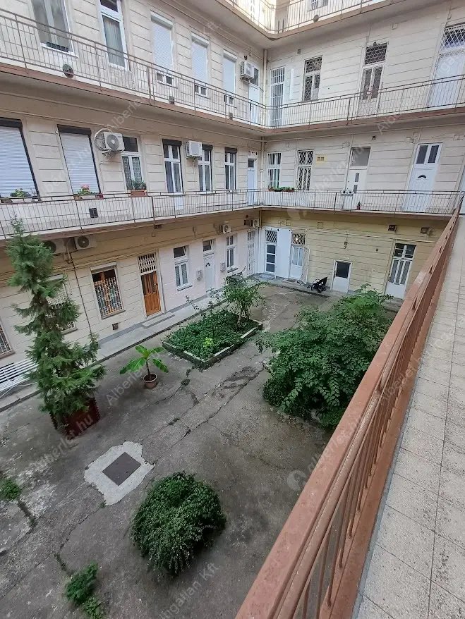 Kiadó albérlet 200000 Ft/hó áron: Budapest, VII. kerület  István utca. Mérete: 44 nm, 2 szobás | Alberlet.hu - 6625941