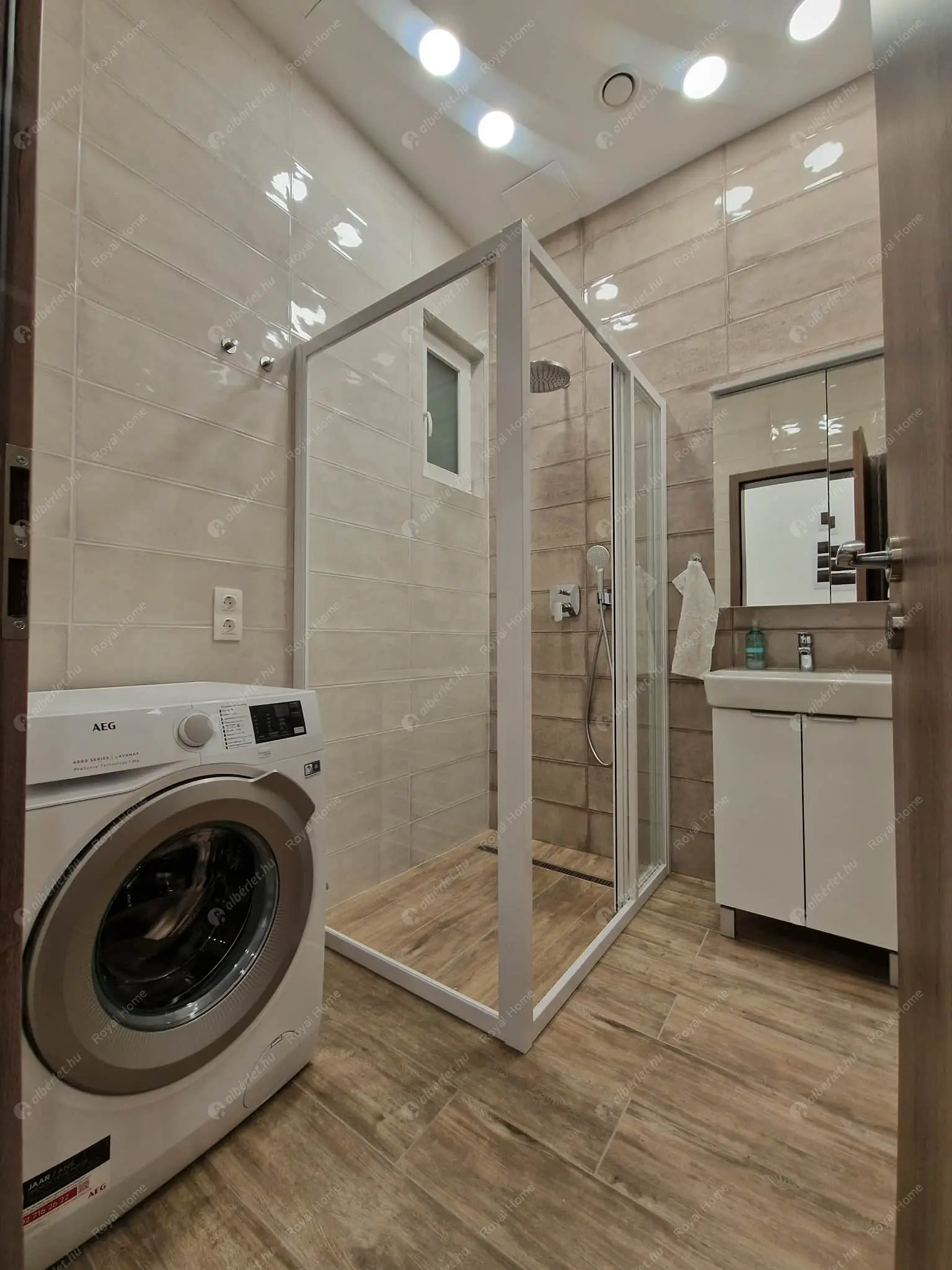 Kiadó albérlet 399000 Ft/hó áron: Budapest, VII. kerület  István utca. Mérete: 62 nm, 2 szobás | Alberlet.hu - 6591537