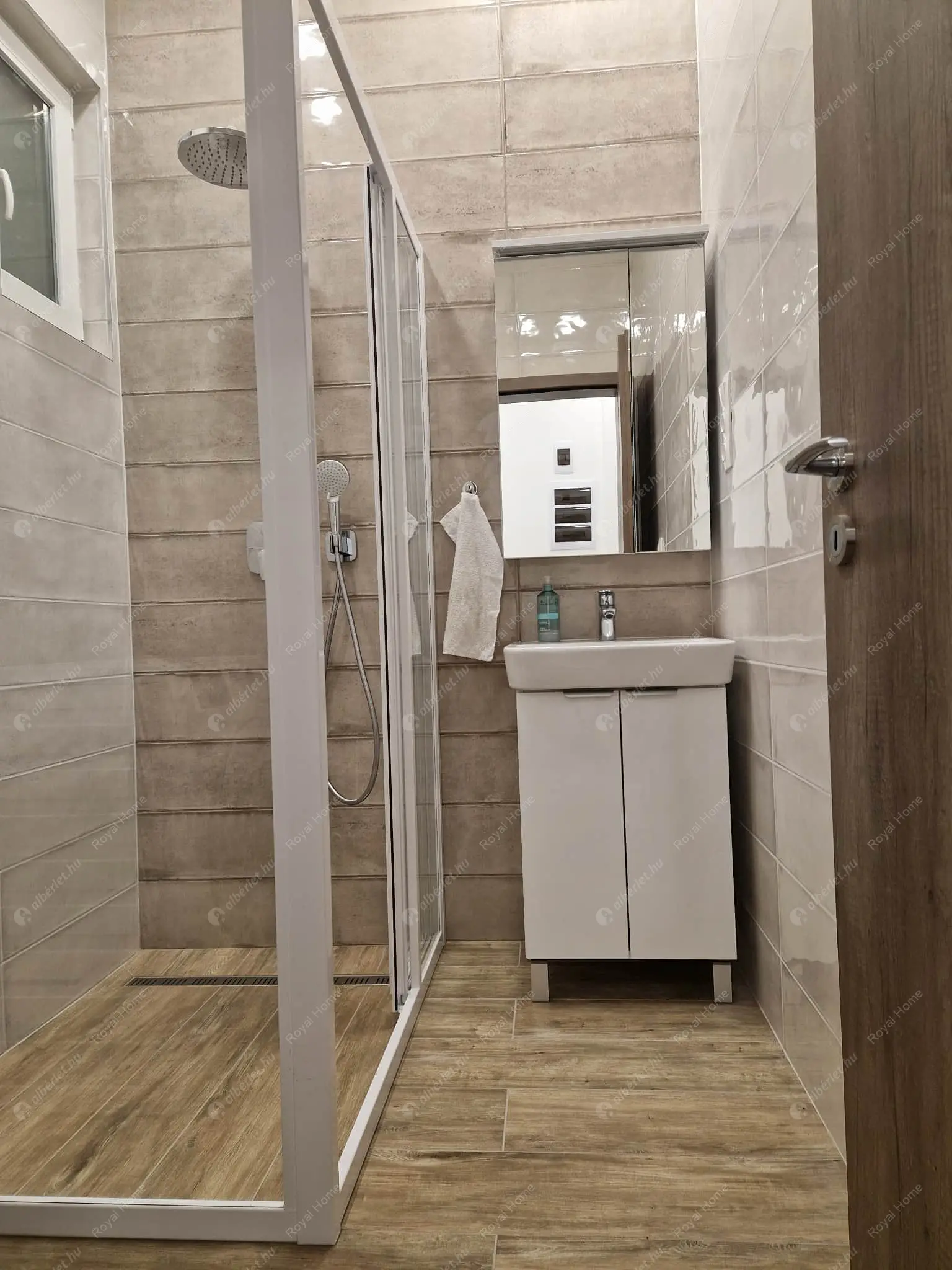 Kiadó albérlet 399000 Ft/hó áron: Budapest, VII. kerület  István utca. Mérete: 62 nm, 2 szobás | Alberlet.hu - 6591556