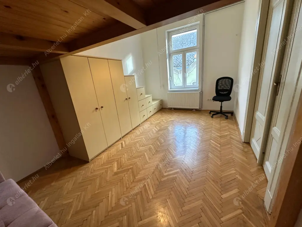 Kiadó albérlet 410000 Ft/hó áron: Budapest, VII. kerület  István utca. Mérete: 94 nm, 4 szobás | Alberlet.hu - 6597508