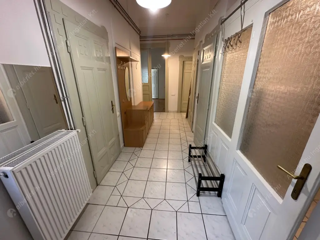 Kiadó albérlet 410000 Ft/hó áron: Budapest, VII. kerület  István utca. Mérete: 94 nm, 4 szobás | Alberlet.hu - 6597518