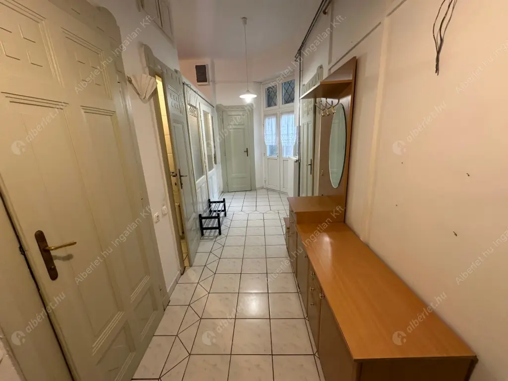 Kiadó albérlet 410000 Ft/hó áron: Budapest, VII. kerület  István utca. Mérete: 94 nm, 4 szobás | Alberlet.hu - 6597519