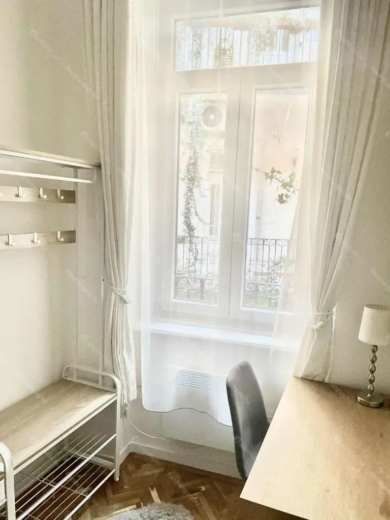 Kiadó albérlet 263000 Ft/hó áron: Budapest, VII. kerület  Izabella utca. Mérete: 40 nm, 1 szobás | Alberlet.hu - 6663371