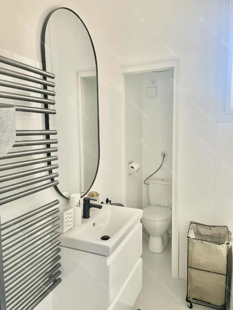 Kiadó albérlet 263000 Ft/hó áron: Budapest, VII. kerület  Izabella utca. Mérete: 40 nm, 1 szobás | Alberlet.hu - 6663379