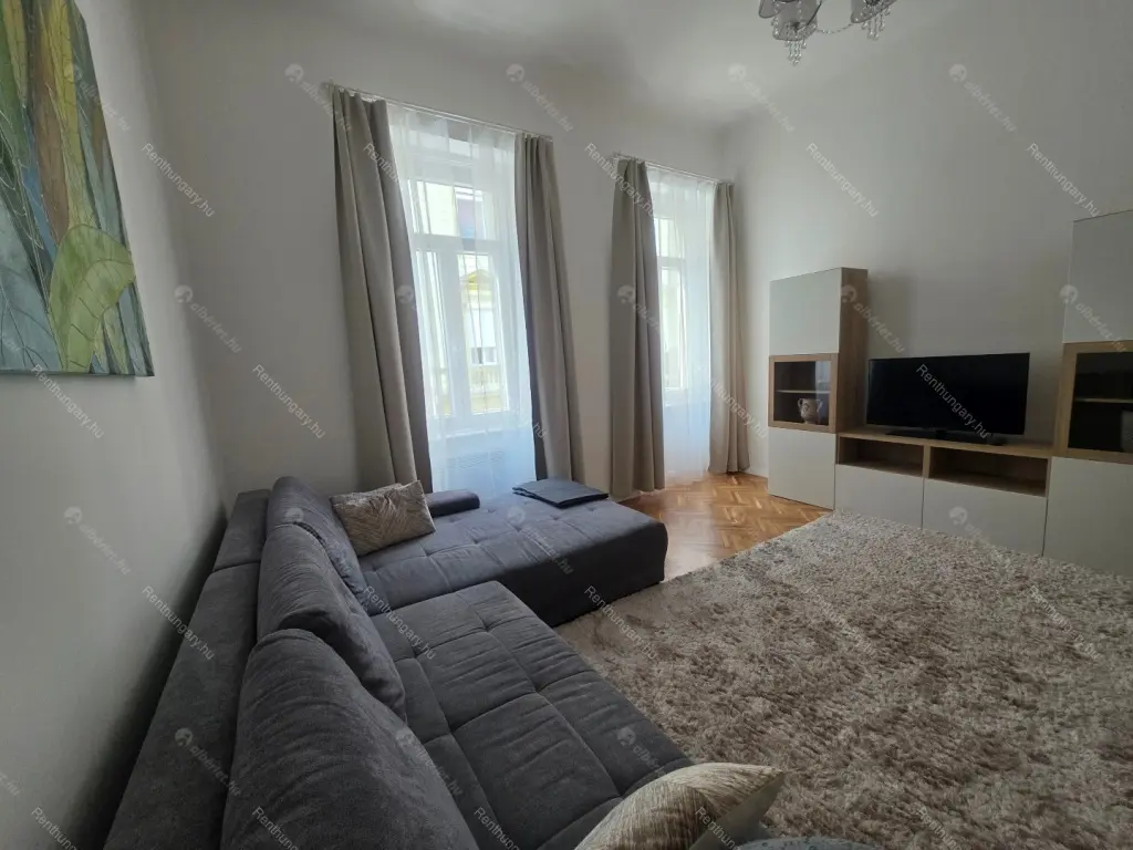 Kiadó albérlet 251000 Ft/hó áron: Budapest, VII. kerület  Izabella utca. Mérete: 46 nm, 1 szobás | Alberlet.hu - 6668041