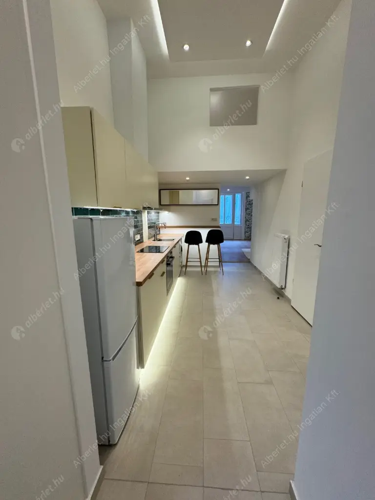 Kiadó albérlet 399000 Ft/hó áron: Budapest, VII. kerület  Izabella utca. Mérete: 59 nm, 2 szobás | Alberlet.hu - 6550925