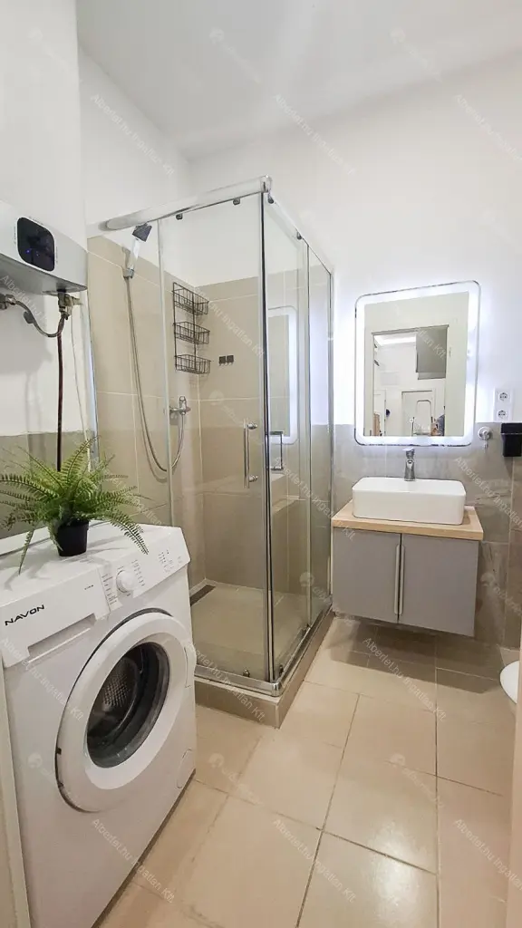 Kiadó albérlet 260000 Ft/hó áron: Budapest, VII. kerület  Jósika utca. Mérete: 52 nm, 2 szobás | Alberlet.hu - 6683322