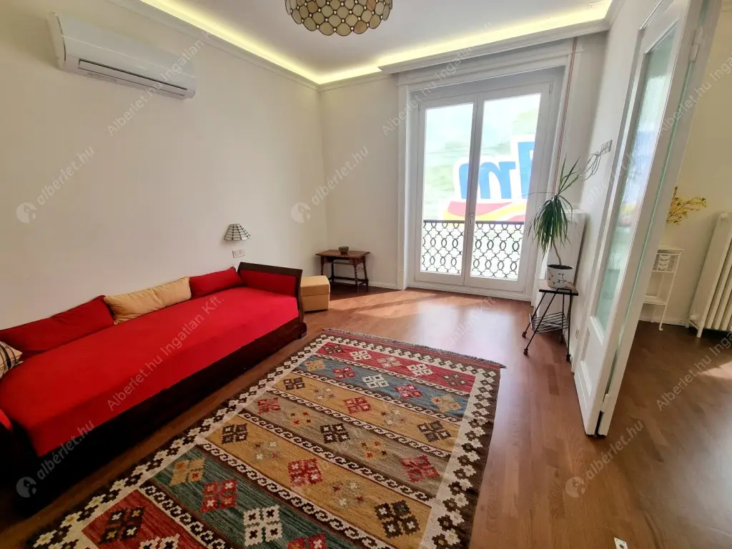 Kiadó albérlet 600000 Ft/hó áron: Budapest, VII. kerület  Károly körút. Mérete: 100 nm, 4 szobás | Alberlet.hu - 6607380