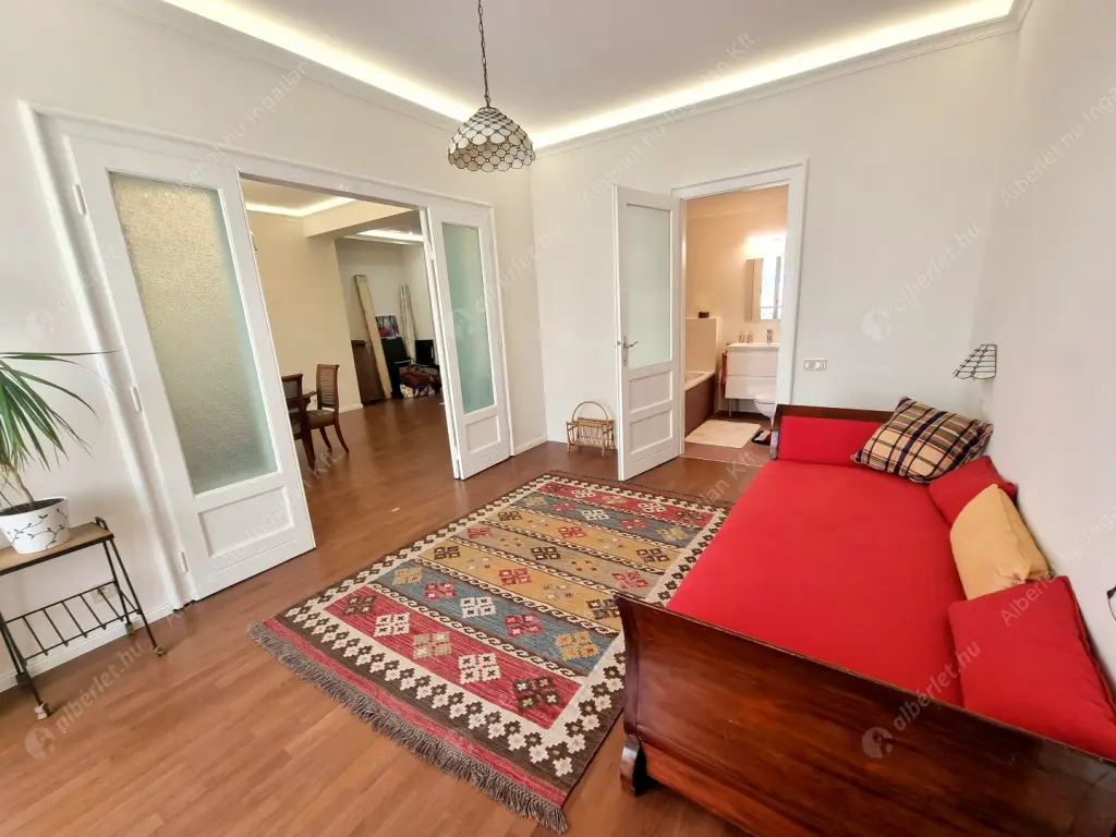 Kiadó albérlet 600000 Ft/hó áron: Budapest, VII. kerület  Károly körút. Mérete: 100 nm, 4 szobás | Alberlet.hu - 6607384