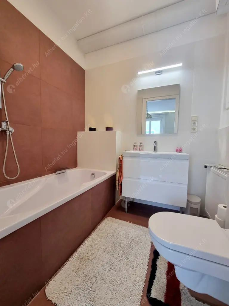 Kiadó albérlet 600000 Ft/hó áron: Budapest, VII. kerület  Károly körút. Mérete: 100 nm, 4 szobás | Alberlet.hu - 6607385