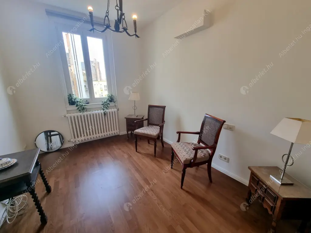 Kiadó albérlet 600000 Ft/hó áron: Budapest, VII. kerület  Károly körút. Mérete: 100 nm, 4 szobás | Alberlet.hu - 6607389