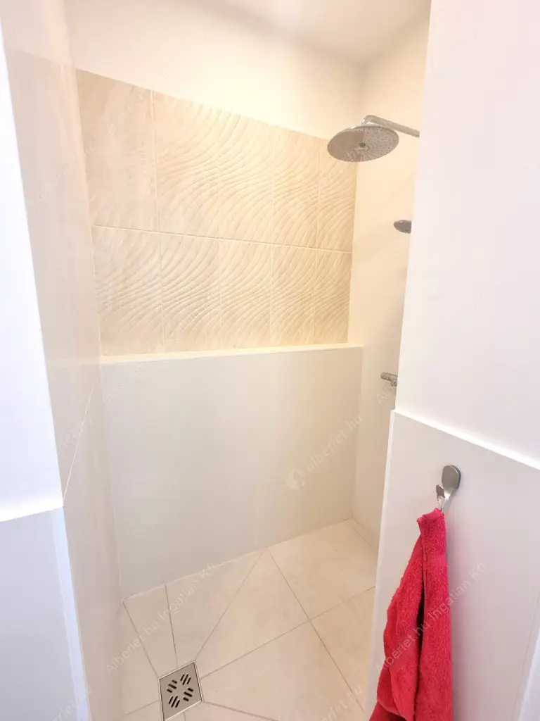 Kiadó albérlet 600000 Ft/hó áron: Budapest, VII. kerület  Károly körút. Mérete: 100 nm, 4 szobás | Alberlet.hu - 6607392