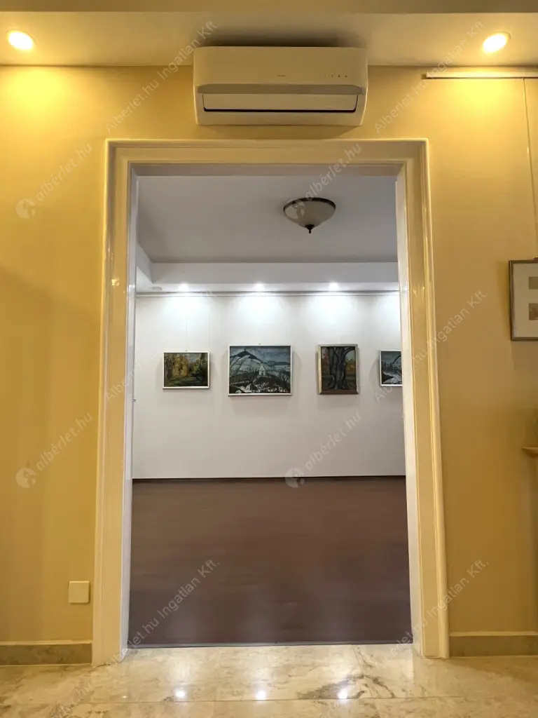 Kiadó albérlet 1200000 Ft/hó áron: Budapest, VII. kerület  Károly körút. Mérete: 100 nm, 4 szobás | Alberlet.hu - 6589396