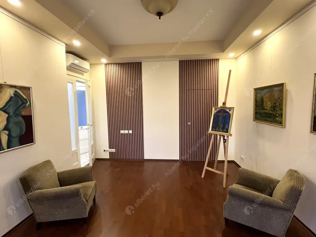 Kiadó albérlet 1200000 Ft/hó áron: Budapest, VII. kerület  Károly körút. Mérete: 100 nm, 4 szobás | Alberlet.hu - 6589397