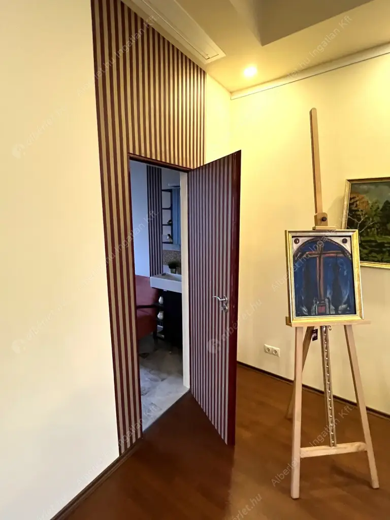 Kiadó albérlet 1200000 Ft/hó áron: Budapest, VII. kerület  Károly körút. Mérete: 100 nm, 4 szobás | Alberlet.hu - 6589400