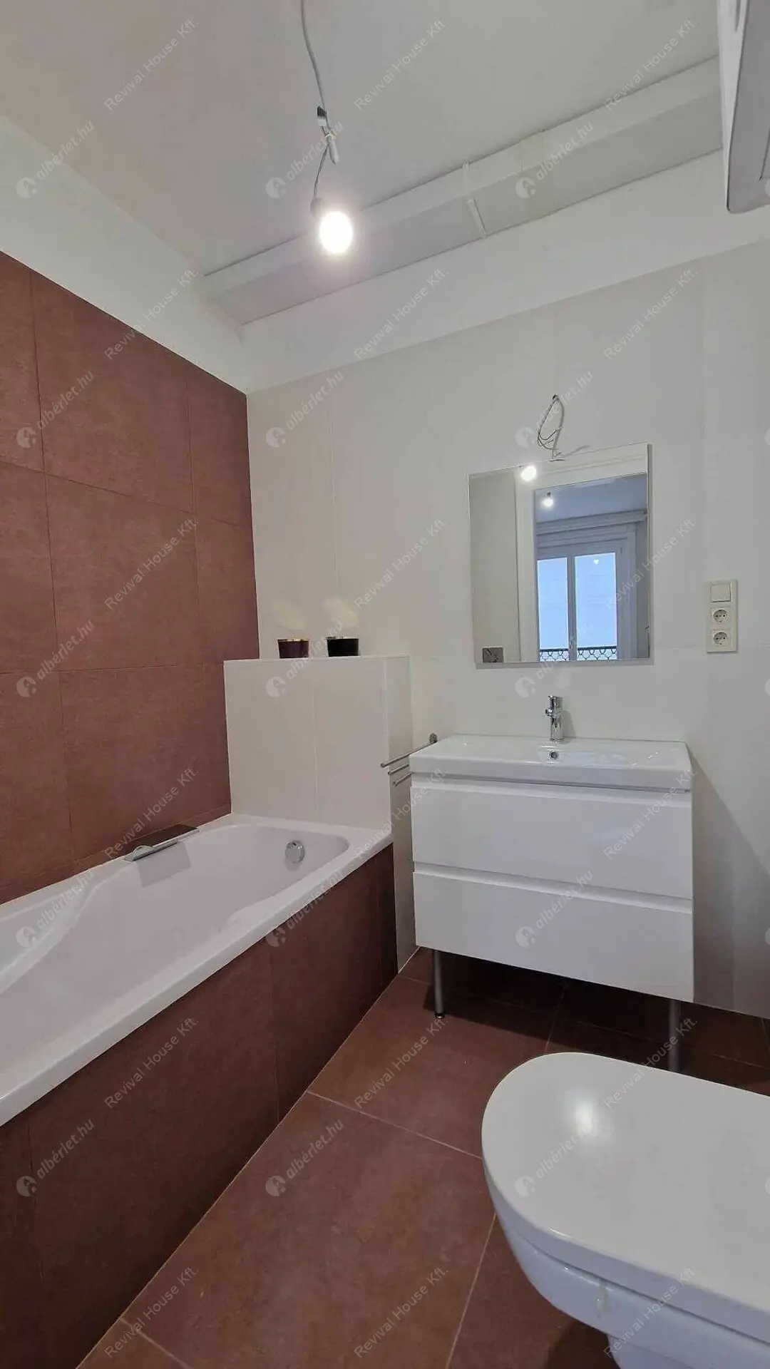 Kiadó albérlet 699000 Ft/hó áron: Budapest, VII. kerület  Károly körút. Mérete: 110 nm, 4 szobás | Alberlet.hu - 6214216