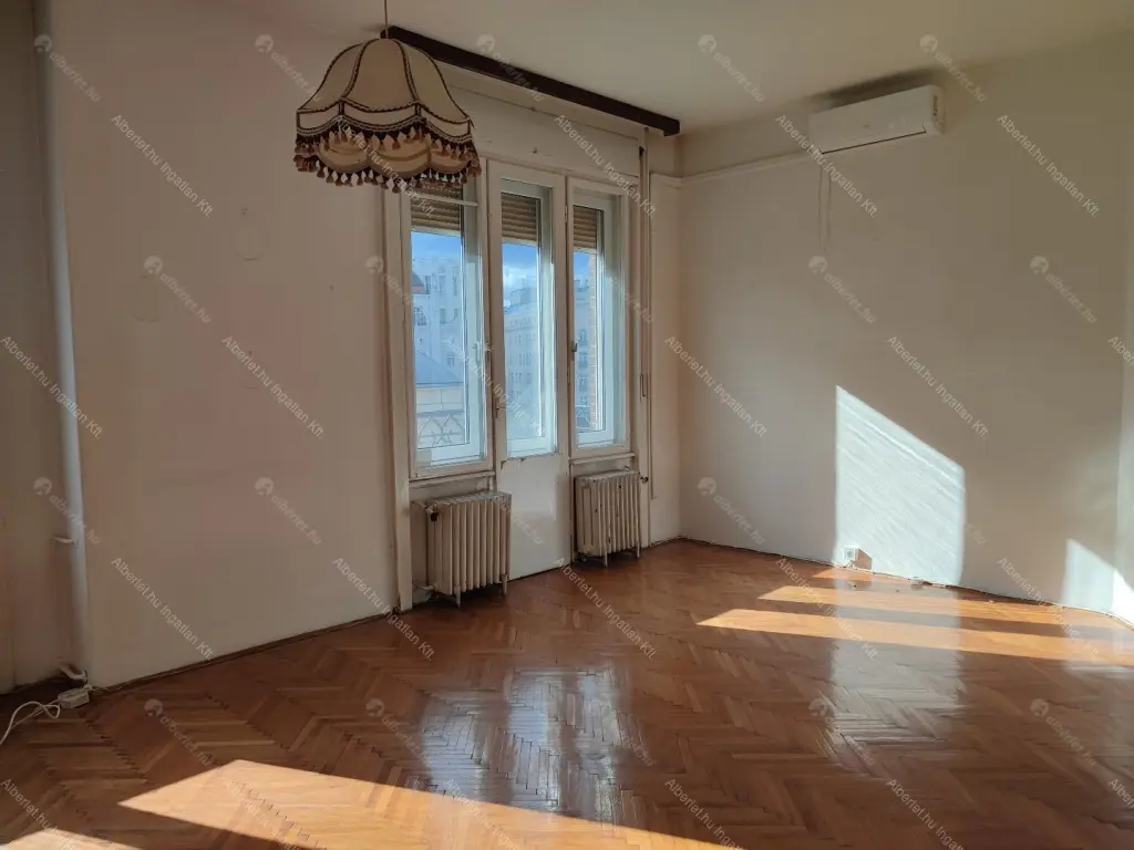 Kiadó albérlet 1200000 Ft/hó áron: Budapest, VII. kerület  Károly körút. Mérete: 114 nm, 5 szobás | Alberlet.hu - 6651500