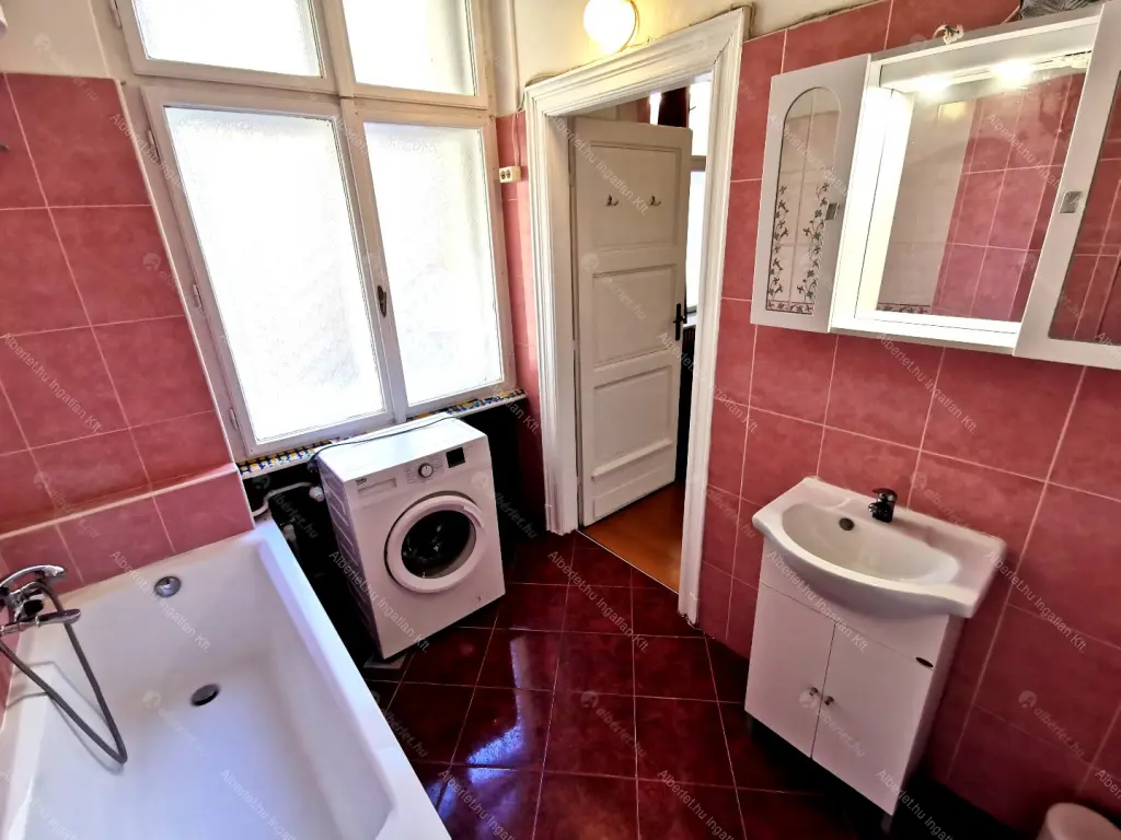 Kiadó albérlet 240000 Ft/hó áron: Budapest, VII. kerület  Károly körút. Mérete: 42 nm, 1 szobás | Alberlet.hu - 6693928