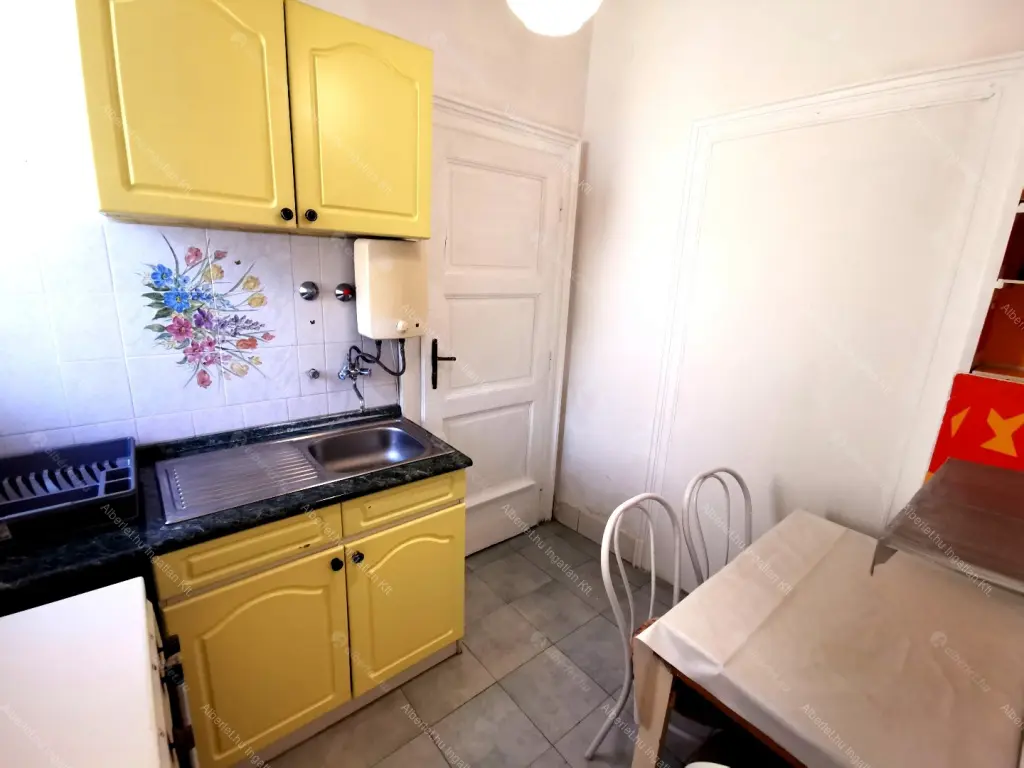 Kiadó albérlet 240000 Ft/hó áron: Budapest, VII. kerület  Károly körút. Mérete: 42 nm, 1 szobás | Alberlet.hu - 6693939