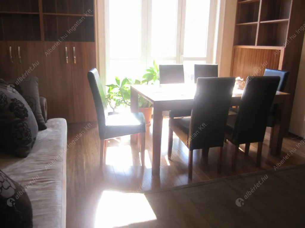 Kiadó albérlet 270000 Ft/hó áron: Budapest, VII. kerület  Károly körút. Mérete: 44 nm, 1 szobás | Alberlet.hu - 6618161