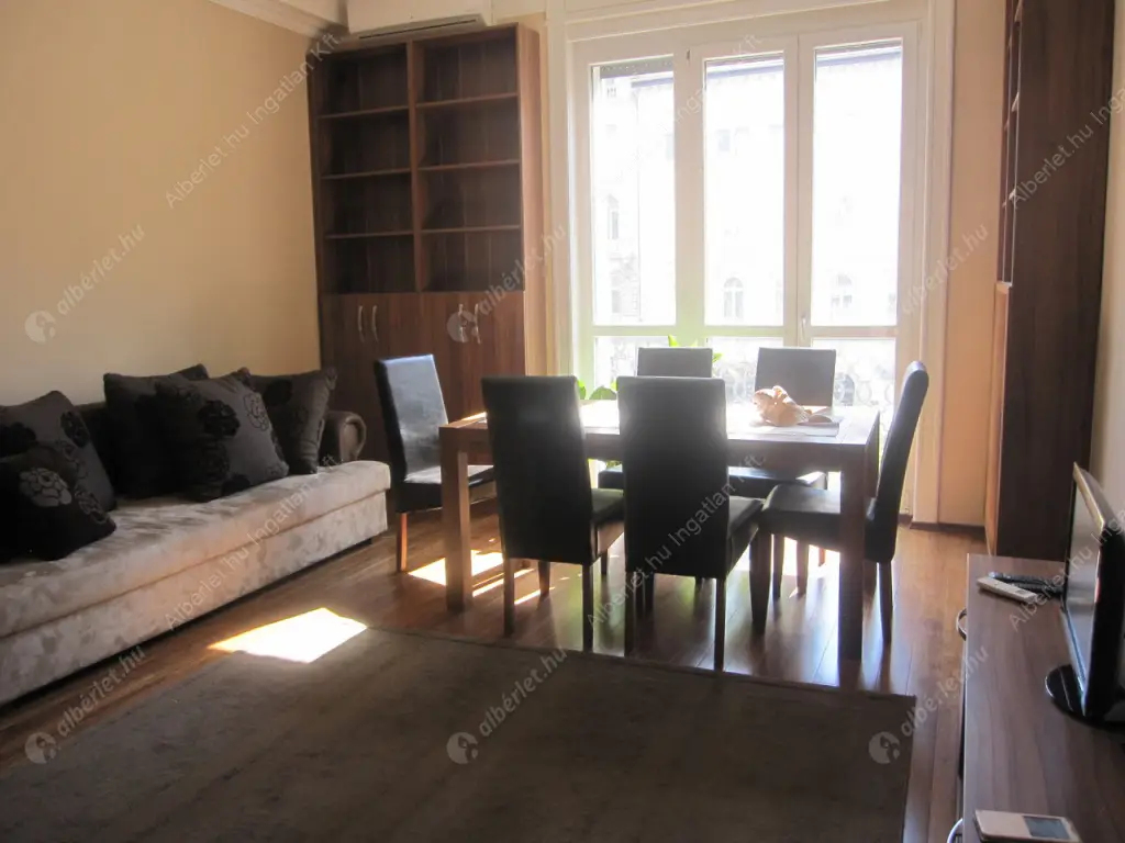 Kiadó albérlet 270000 Ft/hó áron: Budapest, VII. kerület  Károly körút. Mérete: 44 nm, 1 szobás | Alberlet.hu - 6618162