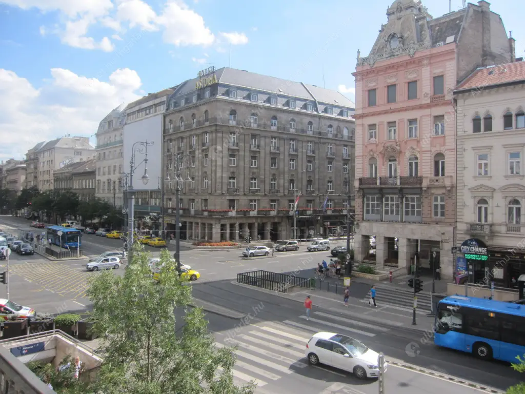 Kiadó albérlet 270000 Ft/hó áron: Budapest, VII. kerület  Károly körút. Mérete: 44 nm, 1 szobás | Alberlet.hu - 6618163