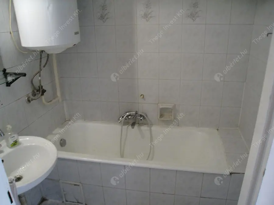 Kiadó albérlet 320000 Ft/hó áron: Budapest, VII. kerület  Károly körút. Mérete: 60 nm, 1 szobás | Alberlet.hu - 6521879