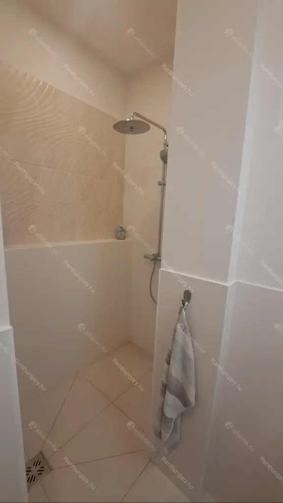 Kiadó albérlet 535000 Ft/hó áron: Budapest, VII. kerület  Károly körút. Mérete: 90 nm, 2 szobás | Alberlet.hu - 6764960