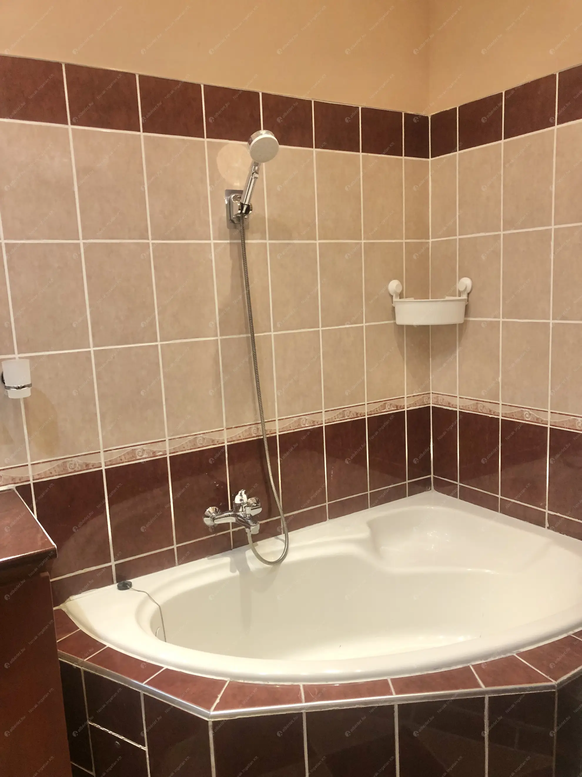 Kiadó albérlet 31000 Ft/hó áron: Budapest, VII. kerület  Kazinczy utca. Mérete: 31 nm, 1 szobás | Alberlet.hu - 6588882